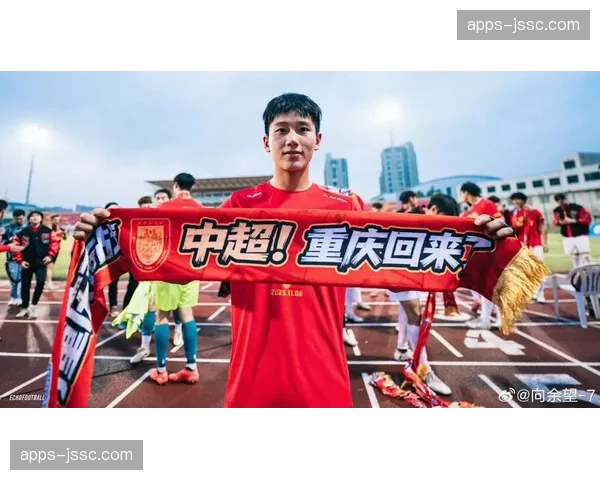 重庆铜梁龙控球战术体系稳定，后场出球流畅度值得肯定